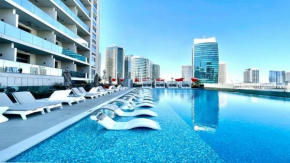 Luxury 2 Bedroom with view-Dubai Business bay